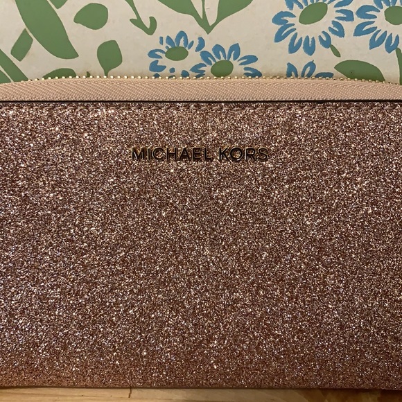 Michael Kors Leather wallet/wristlet - Picture 4 of 6